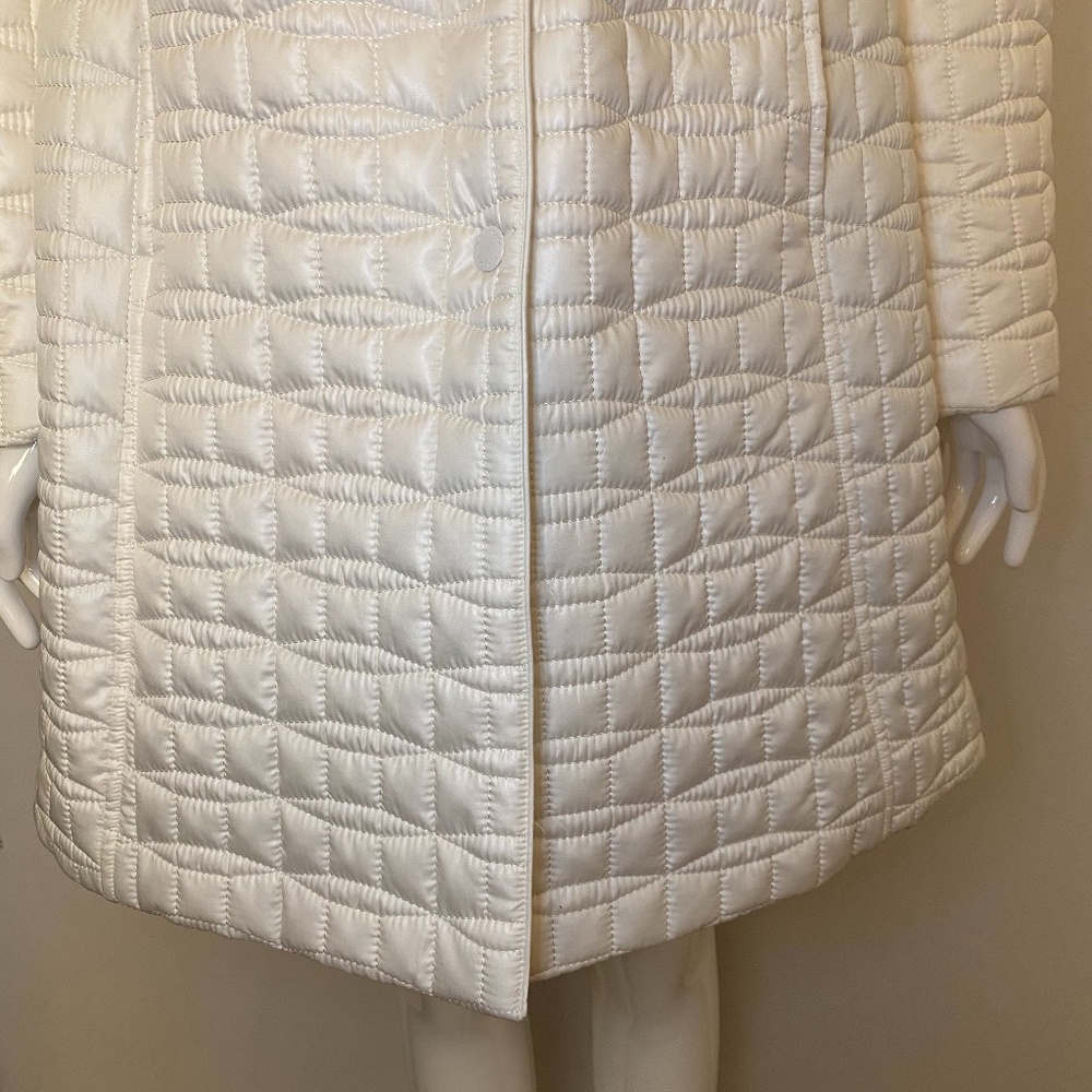 coat - Picture 3 of 12